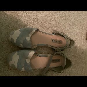 Steve Madden espadrilles